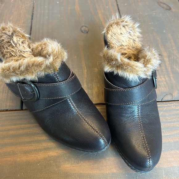 Boc Clogs Womens 9 Brown Leather Faux Fur Lined Heeled Mules Buckle Boho… - Picture 1 of 11